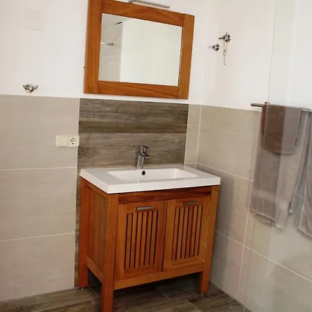 Holiday home 'iris', 500m To Beach, Private Pool, On-site-service, Dog *
